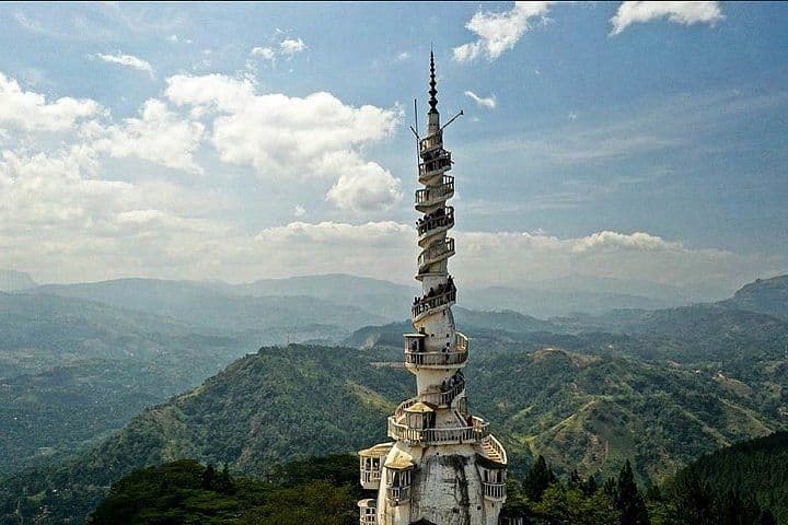 The dizzying heights of Kandy's Ambuluwawa.