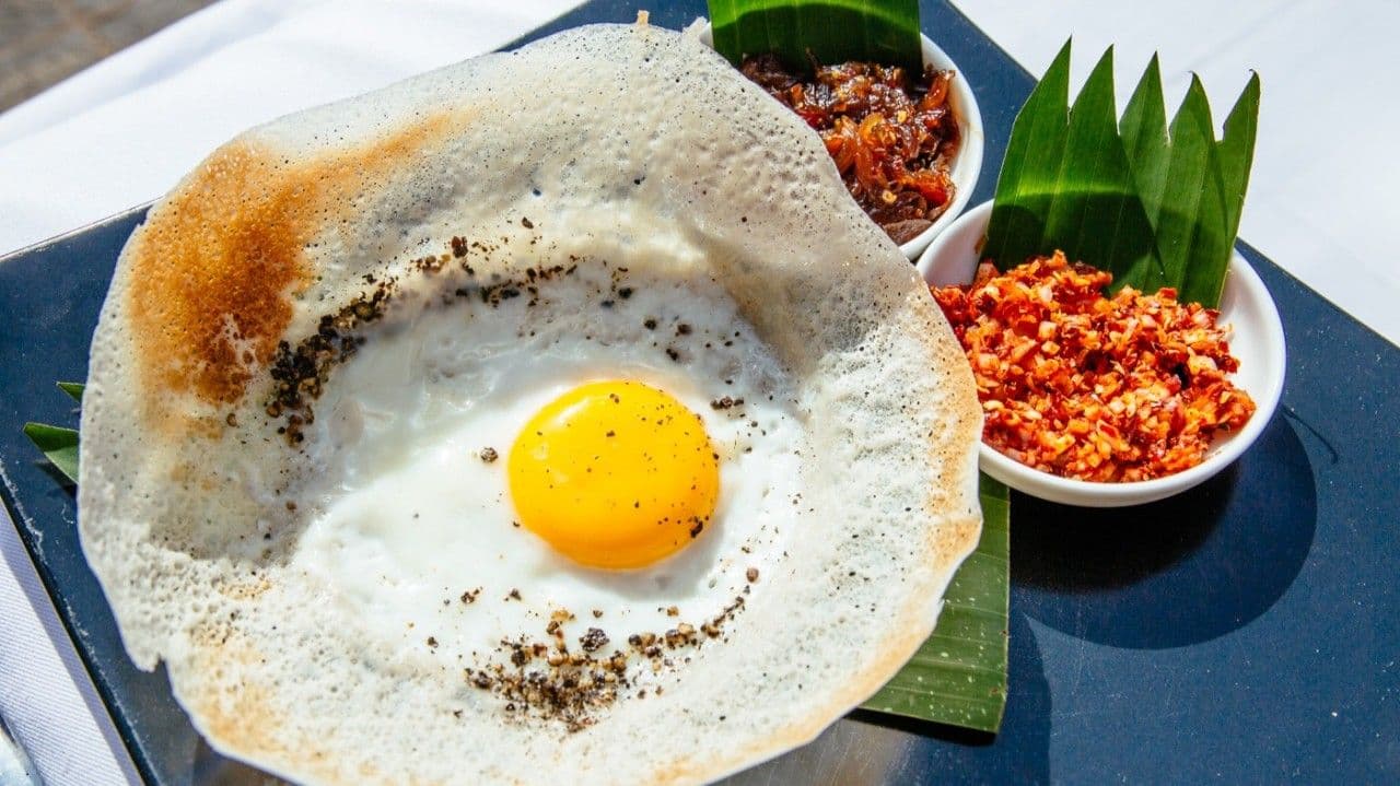 Find the best local food stalls near Peradeniya.
