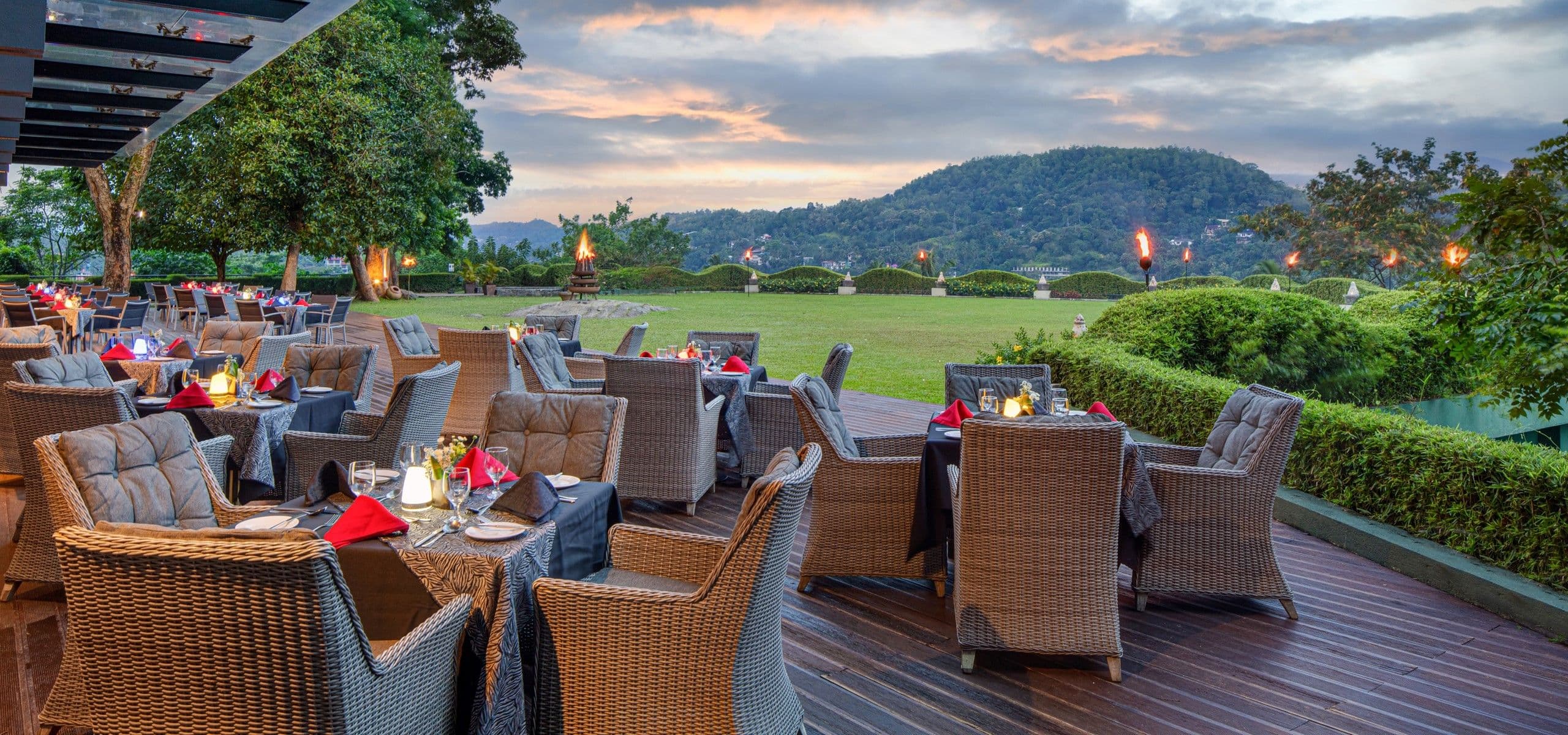 Earl's Regency Hotel